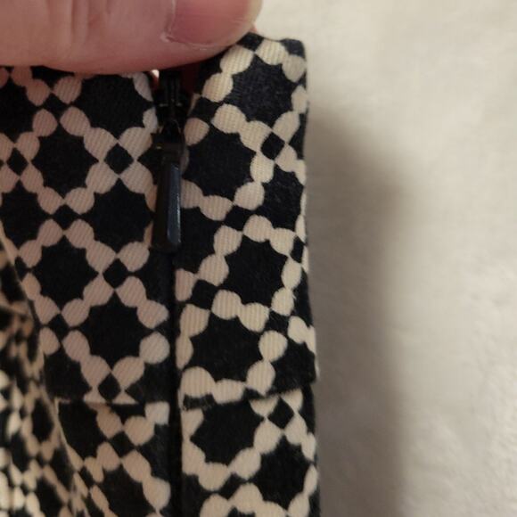 J.Crew Geometric Stretch Shorts Pockets Summer Preppy Side Zip Classic Size 14 - Picture 5 of 7